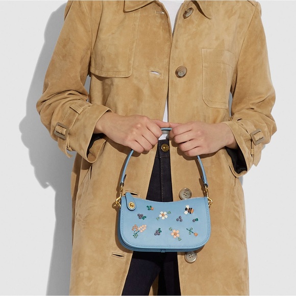 SOLD!!! Coach Swinger 20 With Floral Embroidery - Picture 9 of 10